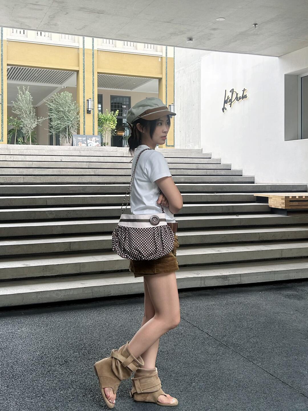 [cn | pre-order] polka dot bubble balloon button shoulder hobo bag