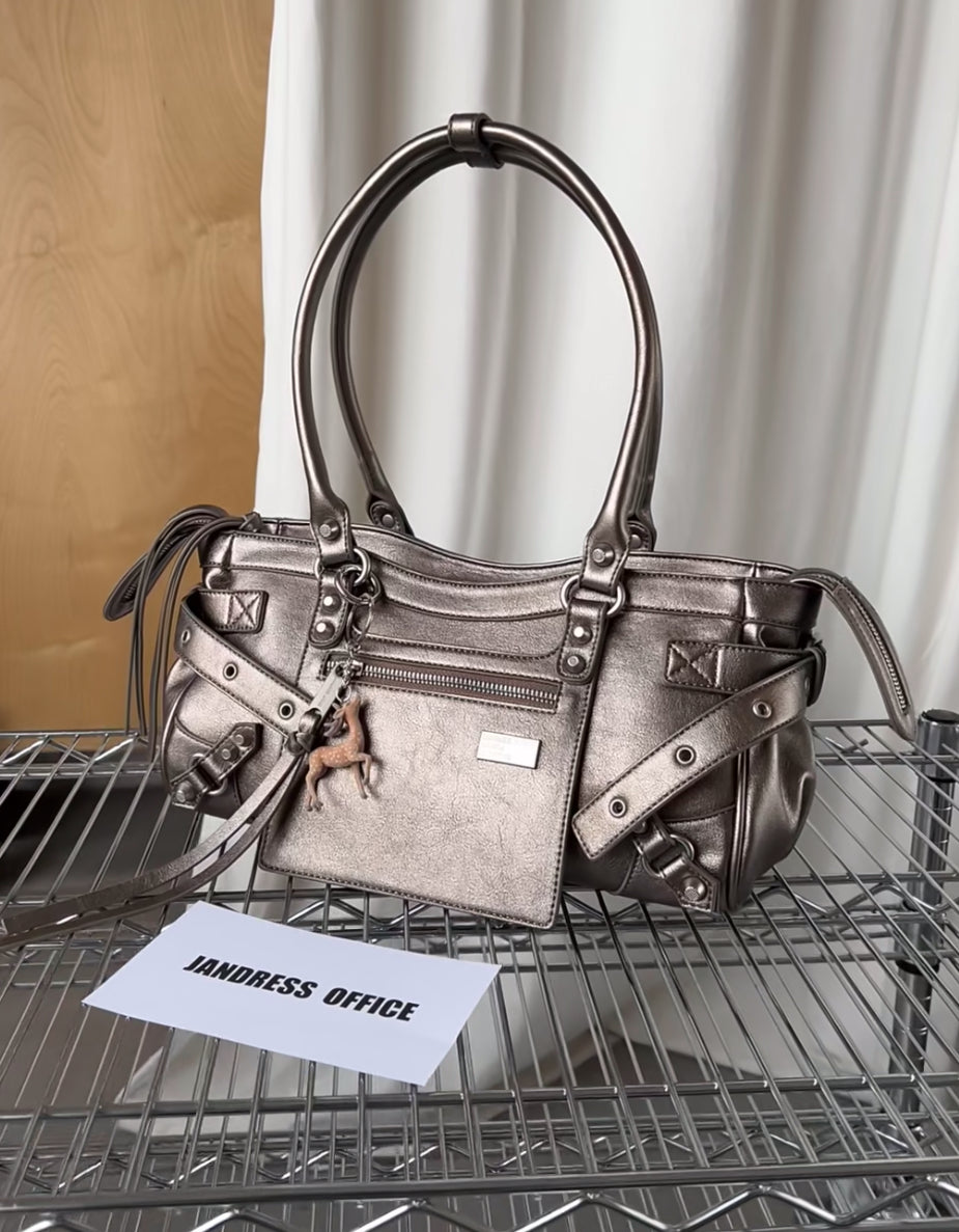 [cn | pre-order] jandress horricks rivet underarm motorcycle shoulder bag