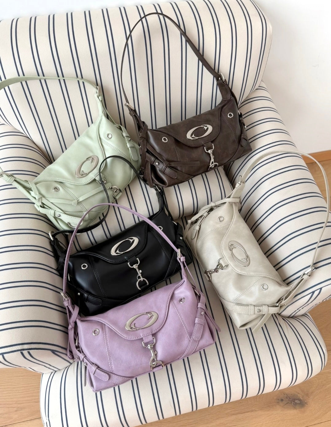 [cn | pre-order] cultivator oval hardware hobo shoulder bag