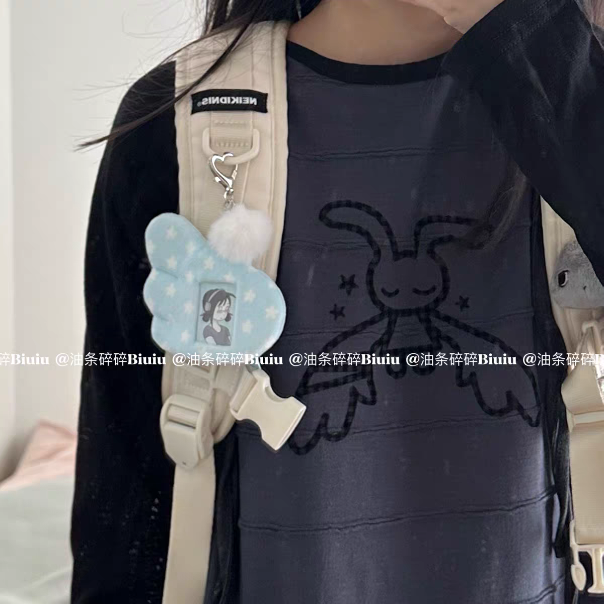 [cn | pre-order] polka angel wing photo holder keyring